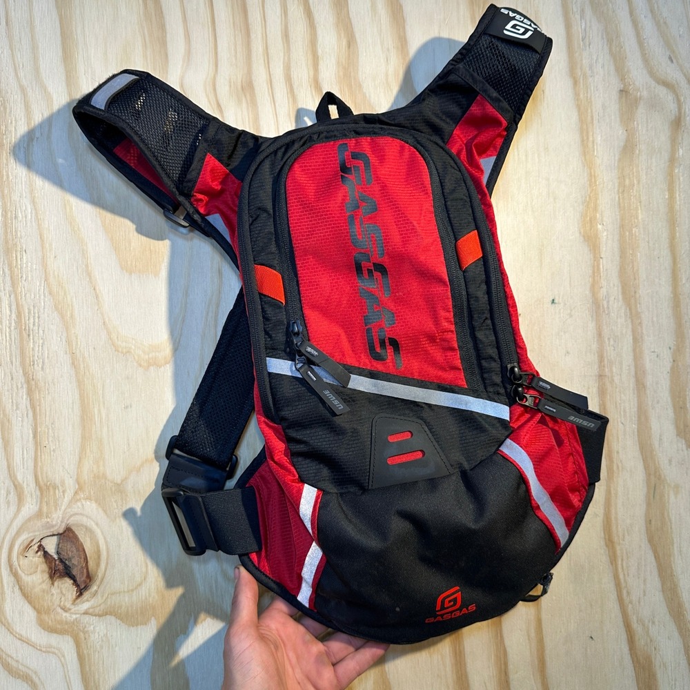 GasGas USWE Hydration Pack Red Black No Dancing Monkey Moto Backpack OS